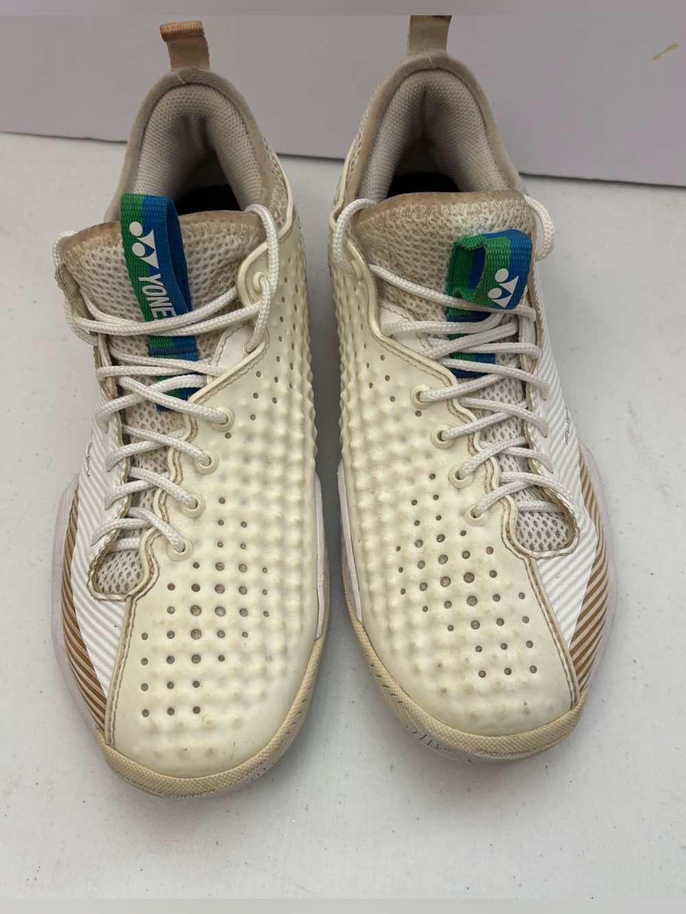 Yonex Power Cushion Fusionrev white tennis shoes Women’s 9.5